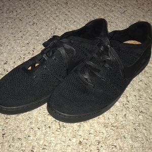 Nike Fly Knit tennis shoes